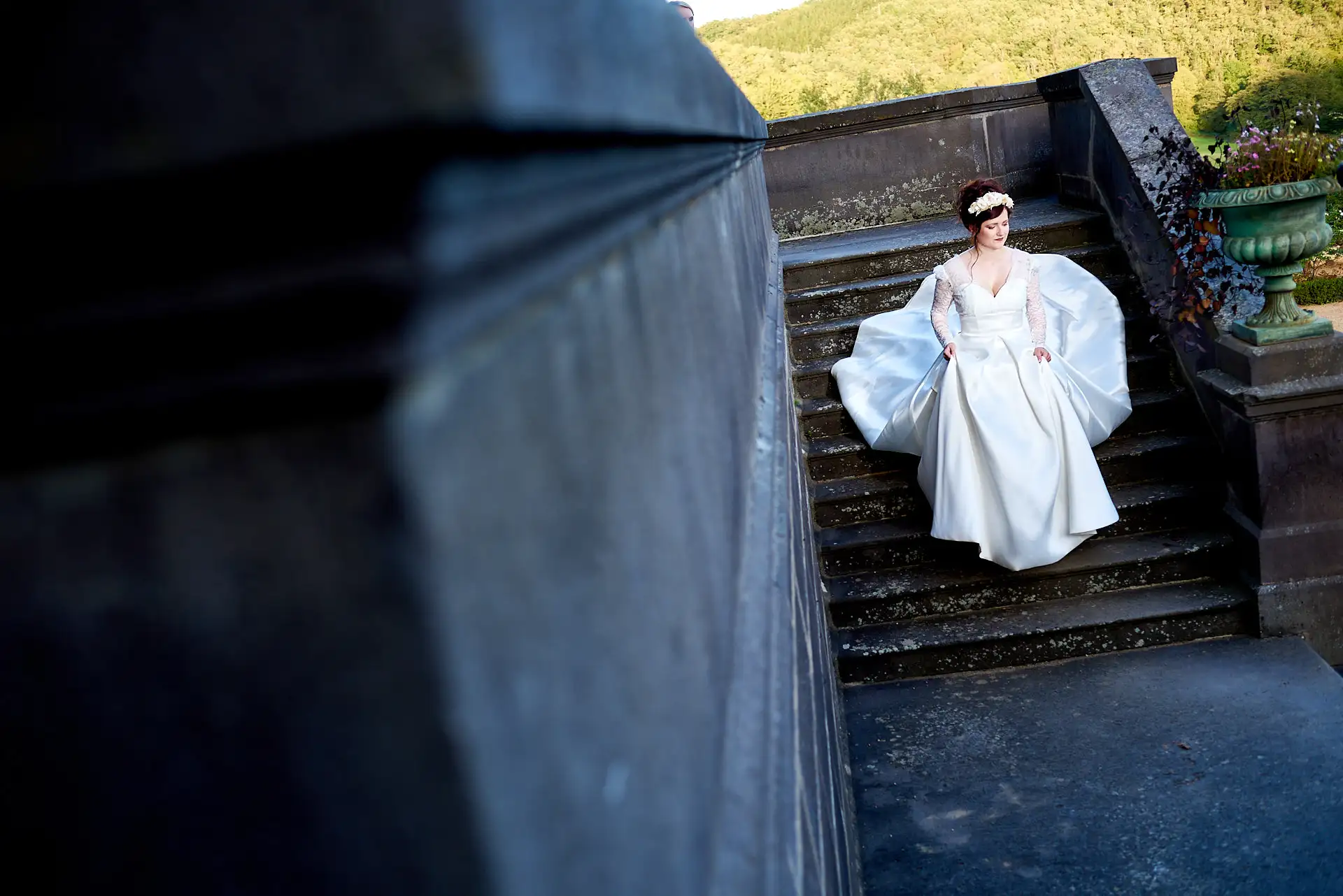 chateau de miremont - robe de mariée escaliers