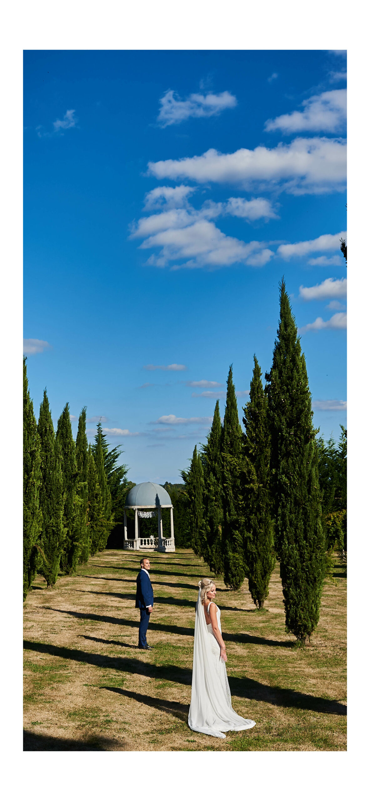 Couple jardin toscane