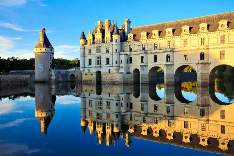 Destination wedding in France - idea where to get married - Chateau Loire Chenonceau